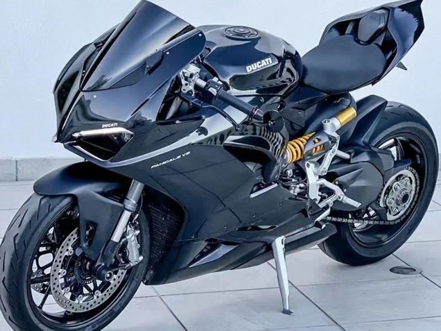 2020-2024 Black Ducati Panigale V2 Motorcycle Fairings