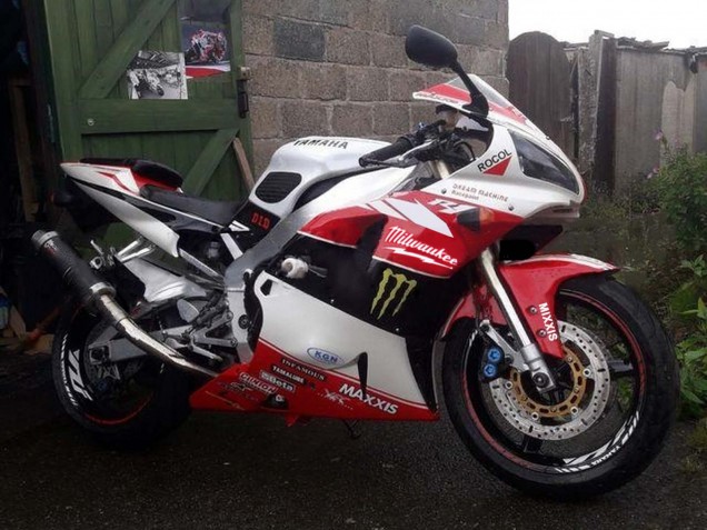 1998-1999 Red White Black Yellow Monster Milwaukee MAXXIS 11 Yamaha YZF 1000 R1 Motorcycle Fairings