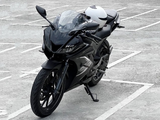 2018-2024 Matte Black Yamaha YZF R15 Motorcycle Fairings