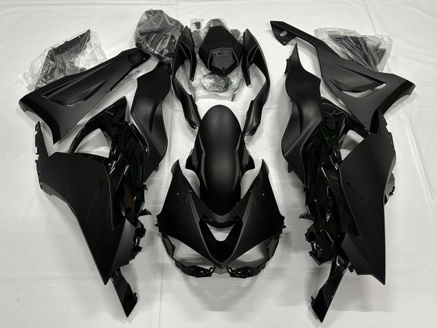2023-2025 Matte Black Kawasaki ZX6R Motorcycle Fairings