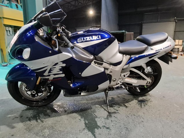1996-2007 Blue White Suzuki GSXR 1300 Hayabusa Motorcycle Fairings